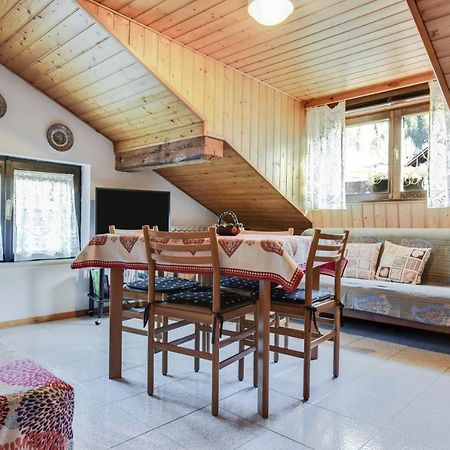 Ferienwohnung Mansarda Tra Le Dolomiti Di Brenta Bocenago Exterior foto