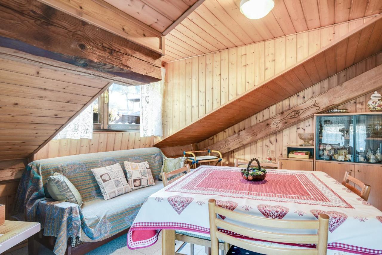 Ferienwohnung Mansarda Tra Le Dolomiti Di Brenta Bocenago Exterior foto