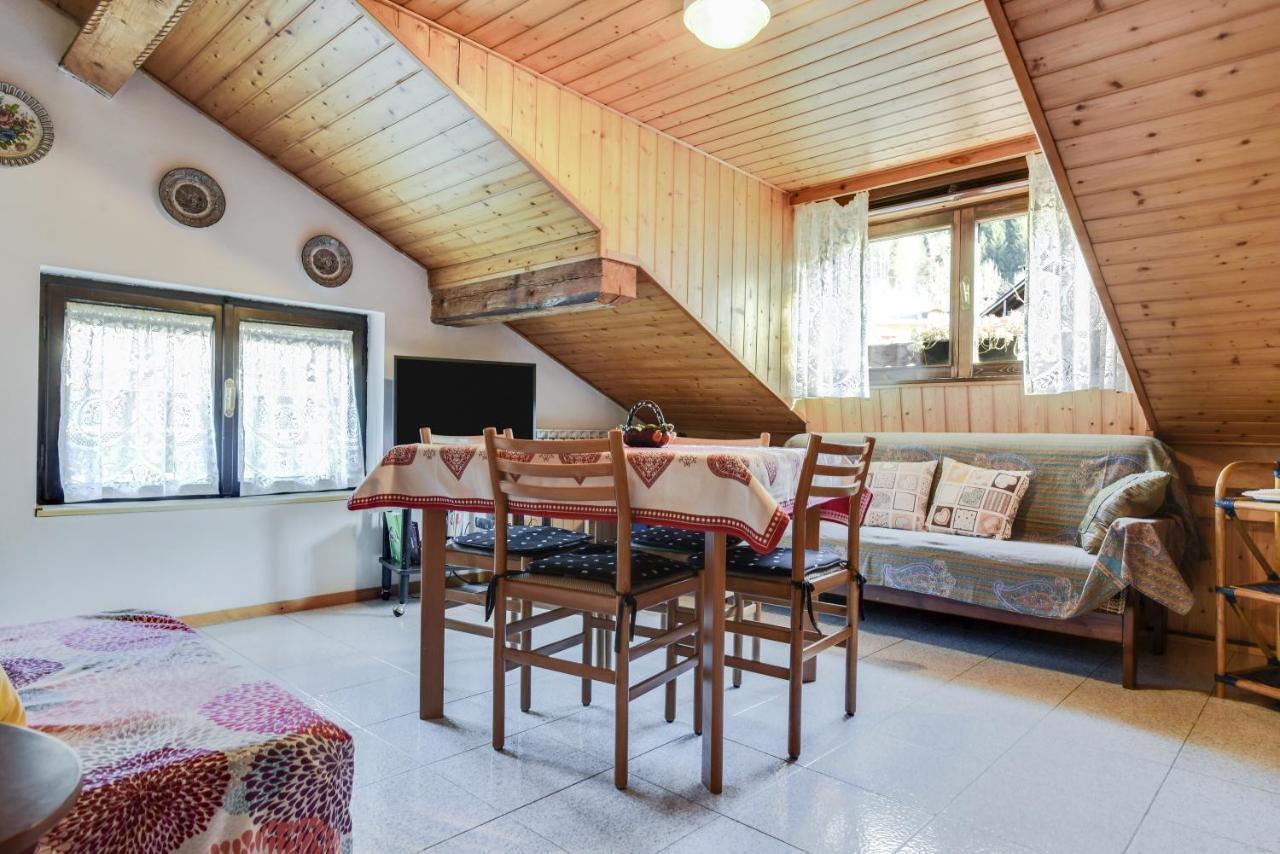 Ferienwohnung Mansarda Tra Le Dolomiti Di Brenta Bocenago Exterior foto