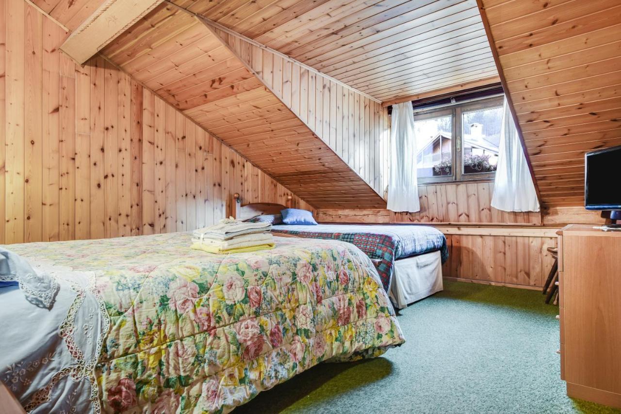 Ferienwohnung Mansarda Tra Le Dolomiti Di Brenta Bocenago Exterior foto