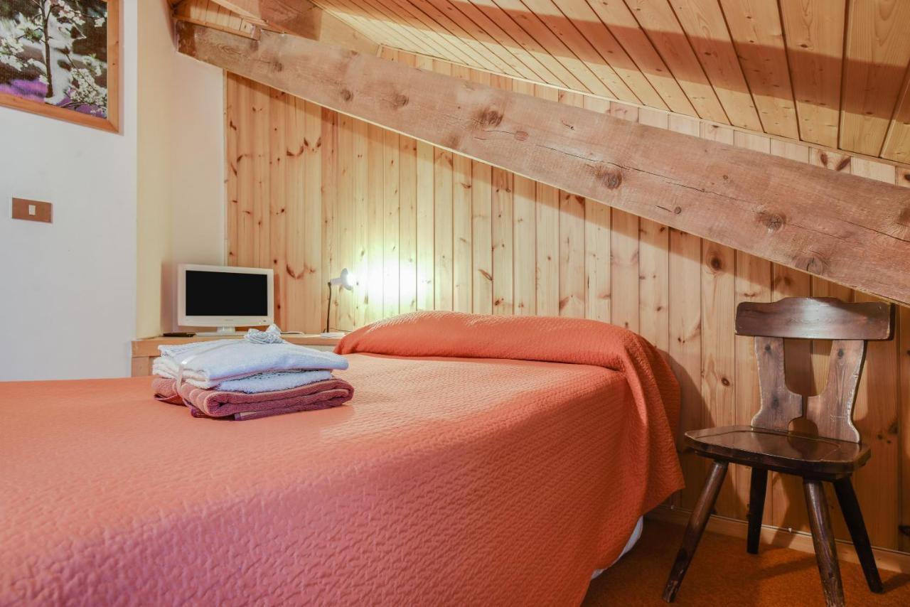 Ferienwohnung Mansarda Tra Le Dolomiti Di Brenta Bocenago Exterior foto